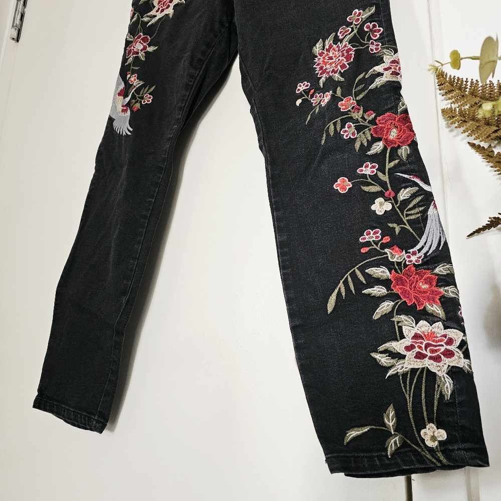 Nanette Lepore Floral Embroidered Birds Black HW Astor Skinny Jeans - Picture 5 of 16